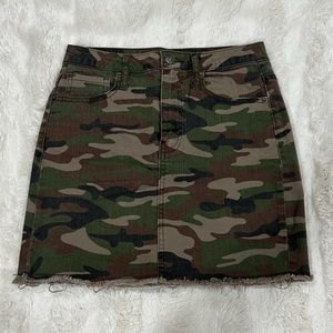FOREVER 21 CAMO JEAN SKIRT